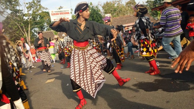 tari reog jalanan