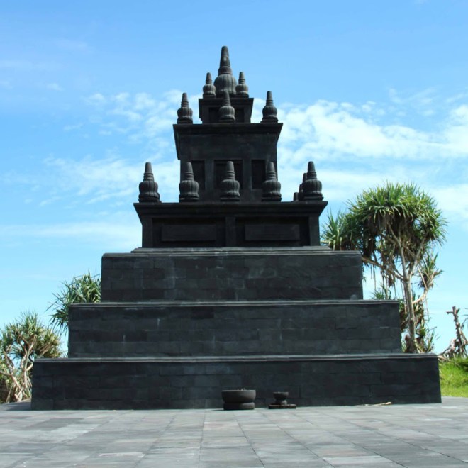 Pura Segawa Wukir di Ngobaran