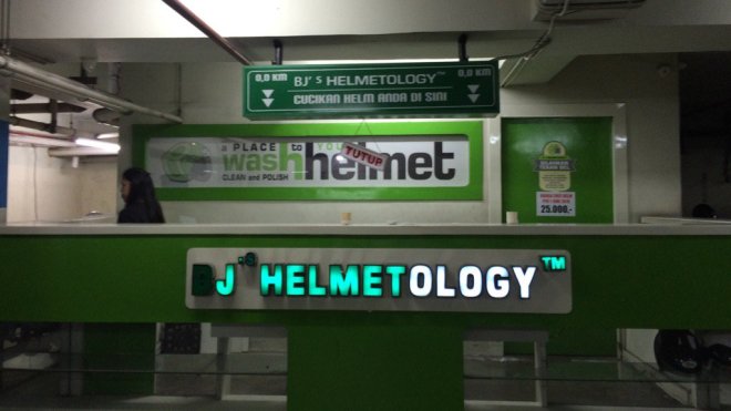 Helmetologi, Tempat Cuci Helm di Ambarukmo Plaza Yogyakarta
