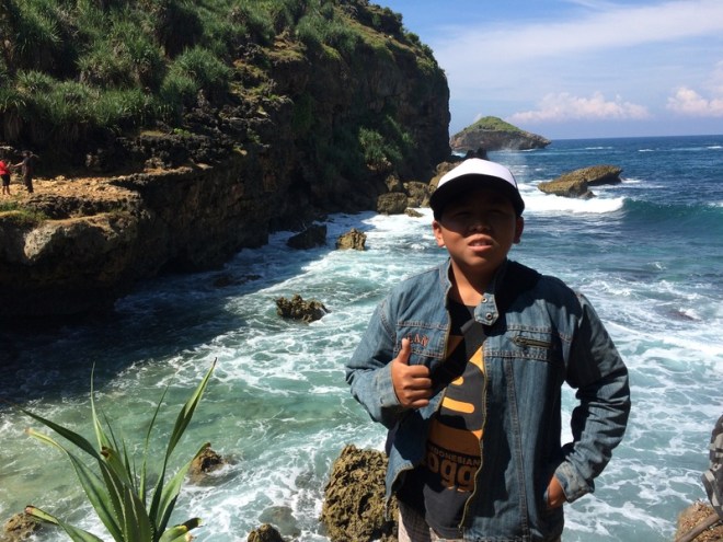 Kokoh di Pantai Jogan Purwodadi Tepus Gunungkidul Kokoh