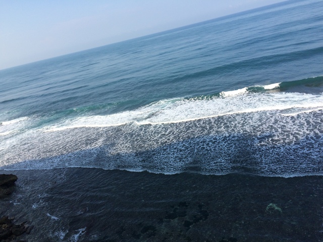 Hamparan Pantai Pok Tunggal Dilihat dari Puncak Tanjung