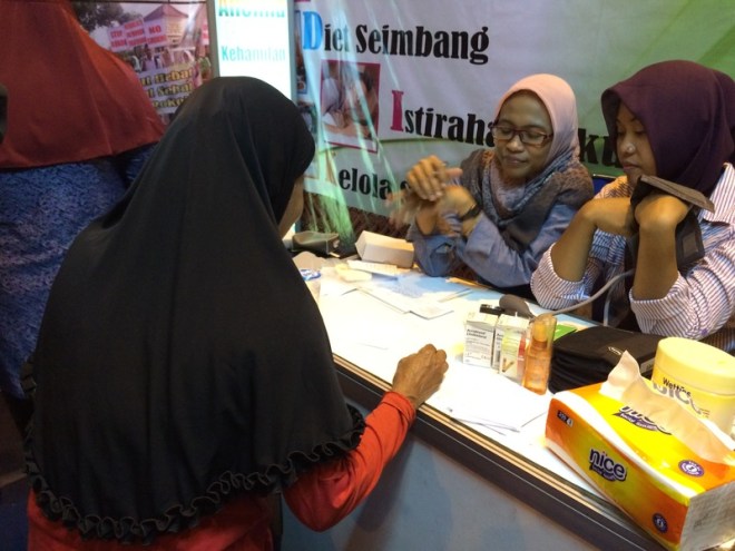 Periksa Tekanan Darah Pameran Potensi Daerah Gunungkidul 2016