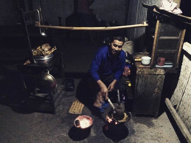 Bakmi Jawa "Pak Kamto" Depan Pasar Trowono Paliyan Gunungkidul Yogyakarta