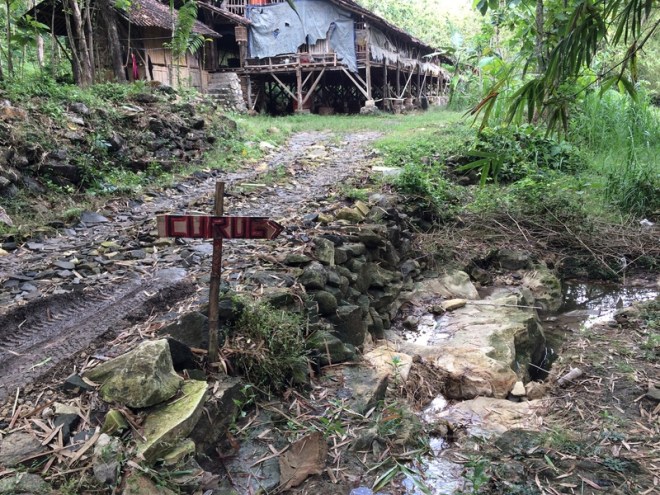 Panah Ke Arah Curug Bangunsari