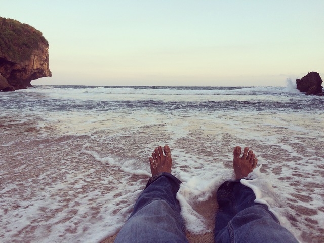 Meletakkan Jiwa di Pantai Kayu Arum Kanigoro Saptosari Gunungkidul Yogyakarta
