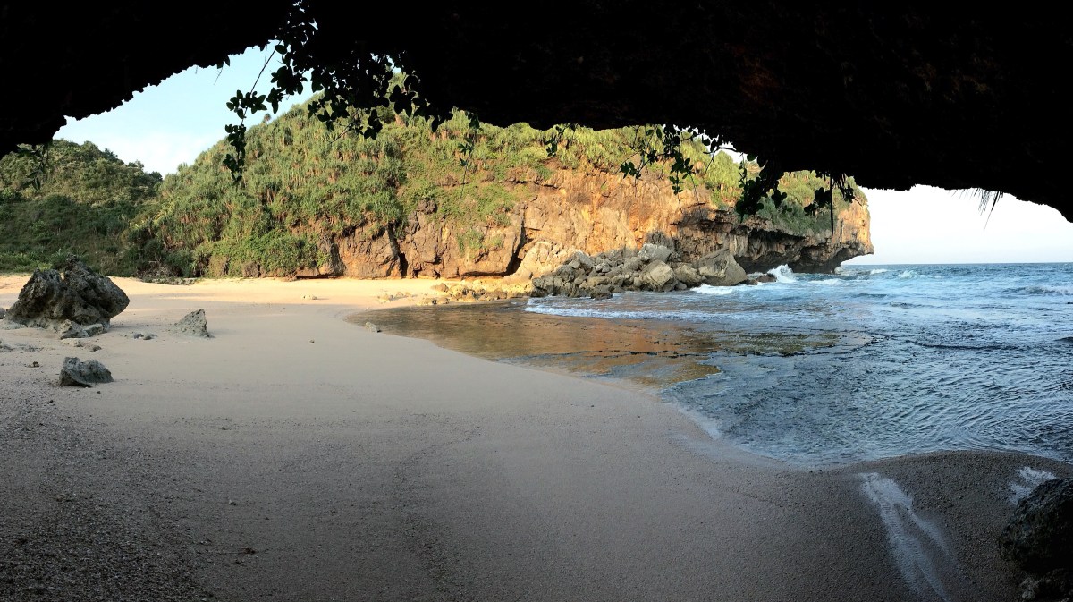 Sactuari place for every soul Pantai Kayu Arum Kanigoro Saptosari Gunungkidul Yogyakarta