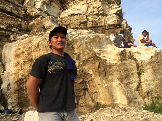 Pekerja Tambang di Telaga Biru Candirejo Semin Gunungkidul