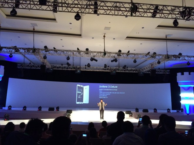 Zenfone 3 Deluxe on Stage