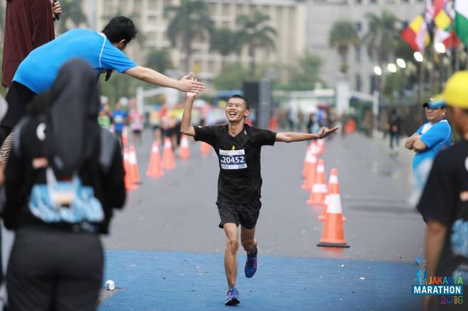 Menjejak Garis Finis Jakarta Marathon 2016